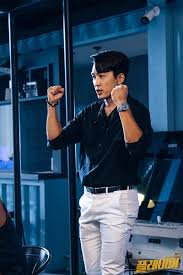 Song seung heon dipastikan tampil di drama korea voice 4 yang akan tayang tahun ini. 181022 Song Seung Heon Selebritas