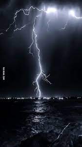 Lightning Hitting The Sea Funny Storm Wallpaper Iphone Wallpaper Lightning Lightning Photography