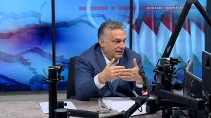 Orbán viktor az interjúban beszélt a hitelmoratóriumról is, amelyet a nyár végéig meghosszabbítanak. Orban Viktor Kilencedik Nap Kossuth Radio Day Nine Facebook
