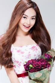 Kết quả hình ảnh cho nhung hinh anh cua ca si minh hang