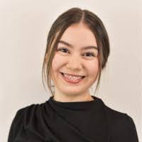 Julie Thayer's Instagram, Twitter & Facebook