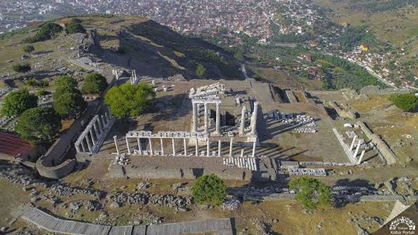 Pergamon (Bergama) Antik Kenti: Akropol ve Dünyanın İlk İlaçsız Hastanesi