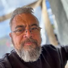 GWLA Senior Storage Registrar and Museum Services Lead, Suzanne Haddad,  christens our new climatic high-cube tractor trailer unit as it departs our  yard