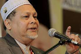 Menurut datuk mohd amar nik abdullah, pas kawasan tidak menolak nik abduh (gambar) atau allahyarham bapanya disebabkan kekalahan beliau itu. Deputy Kelantan Mb Rubbishes Rumours Of Sultan Muhammad V S Abdication Nestia