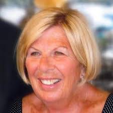 Doris Martel's Instagram, Twitter & Facebook