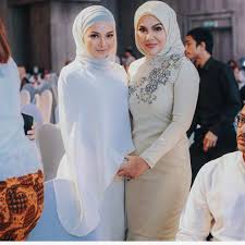 Dahului neelofa, nabila, engku emran nikah esok? 81 3k Likes 1 376 Comments Noor Neelofa Mohd Noor Neelofa On Instagram My Love Towards Makeup I Muslimah Fashion Outfits Head Scarf Styles Nikah Outfit