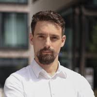 20+ profilů „Kuka“