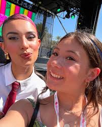 Ellie Carroll (@itselliecarroll) • Threads, Say more