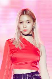191126 Itzy At Asia Artist Awards Aaa 2019 In Vietnam Outfits Female Superhero Fashion