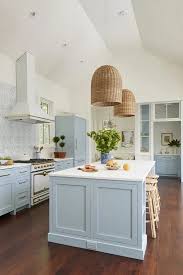 See Inside Julia Berolzheimer S Charming Charleston Home Home Kitchens Kitchen Remodel Kitchen Design