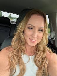 Cathy Applegate's Instagram, Twitter & Facebook