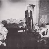 Watching and wearing the same old clothes for years who you gonna blame this time? Cactus World News S Lyrics Chords