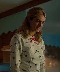 Это один из самых популярных. Who Are Ray And Lila New Umbrella Academy S2 Guide