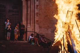 Mientras la gente en españa saltaba hogueras (como se hace al menos en mi ciudad, a coruña donde las fiestas de san juan gozan del reconocimiento de fiesta de interés turístico internacional), yo. Las Mejores Celebraciones De San Juan De Europa