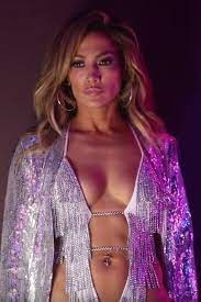 Alex's strip, now in filmin. Let S Pause And Appreciate Jennifer Lopez S Phenomenal Pole Dance Routine In Hustlers Jennifer Lopez Bikini Jennifer Lopez Jenifer Lopez
