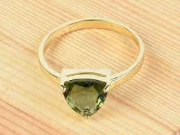 Vltavíny včetně šperků lze u nás zakoupit. Vltavin Gold Ring Standard Cut 14k Au 585 1000 Rajkamenu Cz