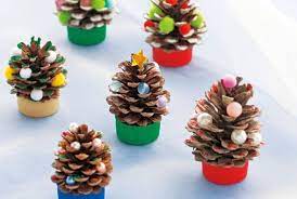 Modèle sans couture de noël. 1001 Idees Pour Faire Une Creation Avec Des Pommes De Pins Pomme De Pin Decoration Noel Fait Main Bricolage Pomme De Pin Noel