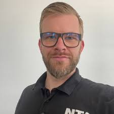 Mitarbeitende von NTA Systemhaus GmbH & Co. KG