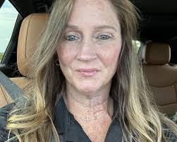 Dawn Waggoner's Instagram, Twitter & Facebook