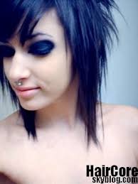 Découvrez une photo de coiffure femme cheveux mi long ondules parmi plus de 1 500 modèles. B W Lcom Coiffure Emo Coiffure Cheveux Mi Long Modeles De Cheveux