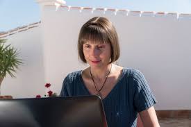 The spanish language, with its international community of speakers and long history of intercultural exchange, is no exception. Learn Spanish Language Talking Spanish Online