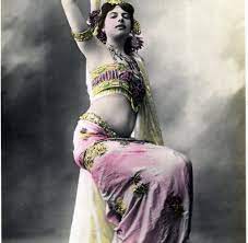 But that isn't hari's whole story. 1876 1917 Mata Hari War Die Schonste Spionin Aller Zeiten Welt