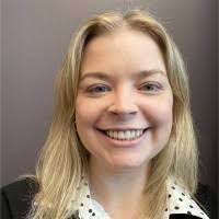 Sarah Mott's Instagram, Twitter & Facebook