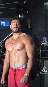 Mo jerking off - ThisVid.com