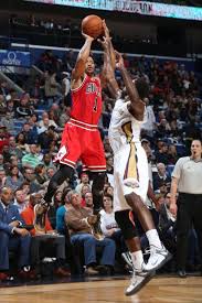 D Rose With The Jumper Nba Chicago Bulls Bulls Basketball Basketball Highlights