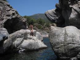 Tolle gumpen laden im tassineta tal auf korsika zum bad ein. Wandern Flusswandern Im Fangotal Tour 84346