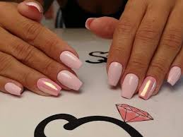 Anucure Russe Pose Chablon Vernis Semi Permanent Effet Sirene Queenscnails Pinknails Institut Vernis A Ongles Idees Vernis A Ongles Idee Ongles