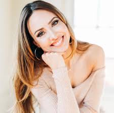 The Look By Jennifer