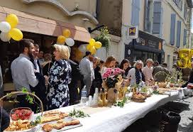 Pagesbusinessesfood & beveragesandwich shople bocal 974videosfêter ses 50 ans en chantant c'est beaucoup moins désespérant. La Maison Mecoen A Fete Ses 50 Ans Le Petit Journal