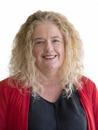 Lindsay Dray's Instagram, Twitter & Facebook