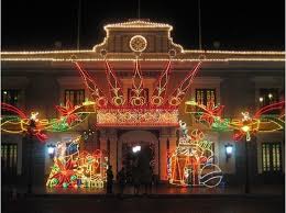 Traditional Puerto Rican Christmas Decoration Must See The Town Square Destination Ponce Christmas In Puerto Rico Travel Fun Puerto Rican Christmas