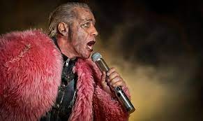 Till lindemann (born january 4, 1963) is the frontman and lead vocalist for rammstein. Rammstein Frontmann Till Lindemann Wird In Moskau Verhaftet