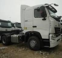 Powerful Cheap 371 HP 4X2 HOWO A7 Tractor Truck Tractor Head ...