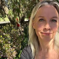 Anna Cusick's Instagram, Twitter & Facebook