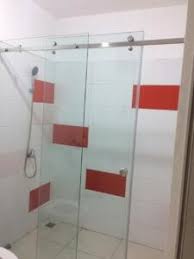 Bahan yang diperlukan pun sangat mudah untuk kaca di kamar mandi memang rentan untuk berjamur karena sering terkena air maupun noda pasta gigi. Kaca Shower Kamar Mandi Jual Kaca Shower Kamar Mandi Di Tangerang