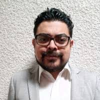 Robert Badillo's Instagram, Twitter & Facebook