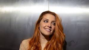 Noemi conferma il trend di questo sanremo 2018. Noemi A Sanremo 2021 Con Glicine Chi E Canzone E Cosa C E Da Sapere