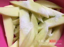 Akhirnya manfaatin buah mangga yang ready di dapur. Resepi Jeruk Mangga Mudah Blog Sihatimerahjambu