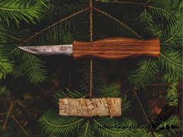 A quick look at the schrade old timer carving jack, a pocket knife for wood carving. Tl1mdwodsletnm