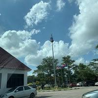 Agak 'convenient' kerana jalan tidak sibuk, bayaran tempat letak kereta tidak dikenakan, dan orangpun tidak ramai. Fotos Em Pejabat Tanah Daerah Johor Bahru 15 Dicas