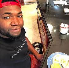 Leslie Macpherson's Instagram, Twitter & Facebook