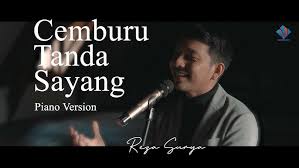 Hasil diatas adalah hasil pencarian dari anda cemburu tanda sayang mp3 dan menurut kami yang paling cocok adalah cemburu tanda. Reza Surya Cemburu Tanda Sayang Official Music Video Youtube