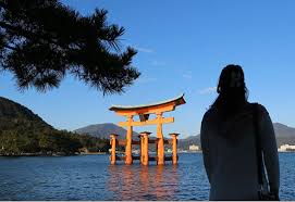 The battle of itsukushima (厳島の戦い) is one of the monumental battles in motonari's career. Kuil Itsukushima Kuil Mengapung Di Jepang Berita Jepang Japanesestation Com