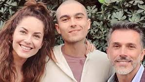 Esposa de sergio mayer choca su camioneta al escapar de la prensa. Barbara Mori Que Ha Sido De Su Unico Hijo Sergio Mayer Mori Hijo De La Actriz Telenovela Rubi Cheka Peru21