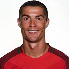 Ronaldo looks very clean with though the hairstyle is a messy short hair look. Cristiano Ronaldo Fans Teamronaldo Twitter