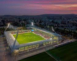 Az illovszky rudolf stadion építésénél a legfőbb cél az volt, hogy az új létesítmény valamennyi pontján visszaköszönjön a vasashoz való kötődés érzése, a hagyományok tisztelete, és a. Vasas Sc Stadium Hungary